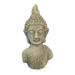 Dekorativ buddha i betong, mått 17,5x12x32,5 cm (bxdxh).
