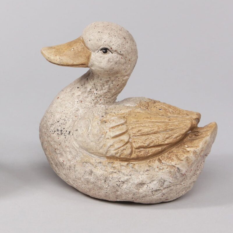 Anka i terrakotta, mått 17x14 cm.