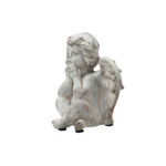 Dekorativ ängel i betong, mått 10,5x10,5x13,5 cm (lxbxh).
