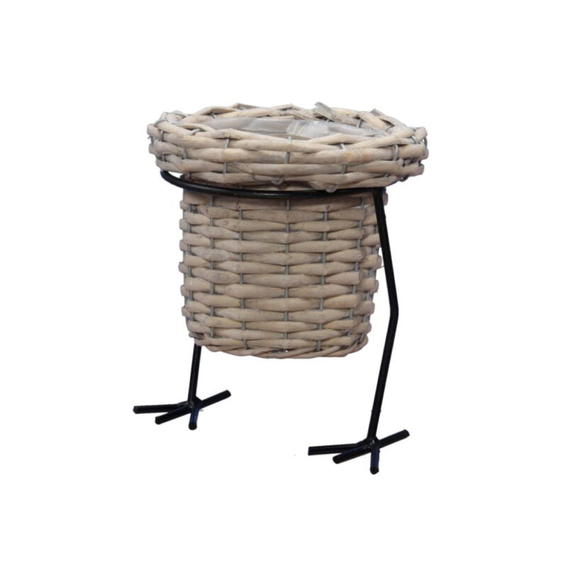 Blomkruka i flätad rotting med dekorativa ankfötter i metall. Ø 14,5 cm. Perfekt för pärlhyacint och mininarcisser till vår och påsk.