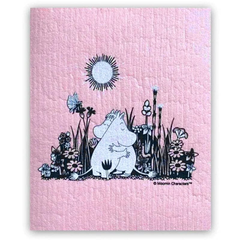 Disktrasa med Muminmotiv tillverkad av Wettexduk. Går att tvätta både i diskmaskin och tvättmaskin. Mått 20×17 cm.