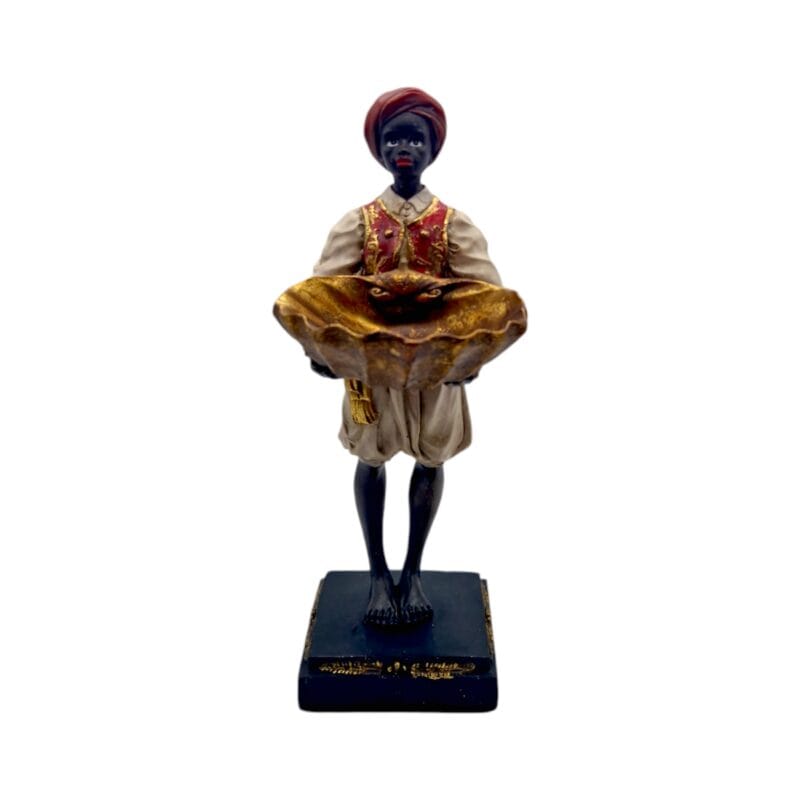 Figurin i morisk stil 27 cm hög. Material polyresin.