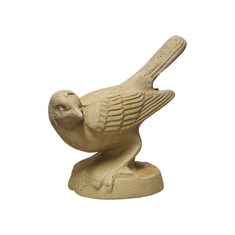 4851900-2 Dekorativ fågel i bemålat gjutjärn. Passar fint i trädgården eller i uterummet. Fågeln har en lite mer ljusgrön nyans än bilden visar. Höjd 14,5 cm.