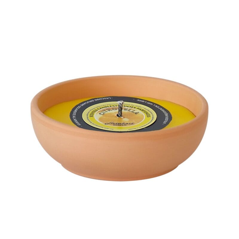 20875-20 Myggljus i terrakottakruka med doftämnet citronella. Diameter 12,9 cm, höjd 4,4 cm. Brinntid ca 13 timmar. RAL-certifierat för kvalitet, säkerhet och miljö.