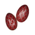 Påskägg i plåt inspirerat av Fabergé med detaljrikt mönster och vacker färgsättning. Mönstrad insida. 11 x 7 x 7 cm.